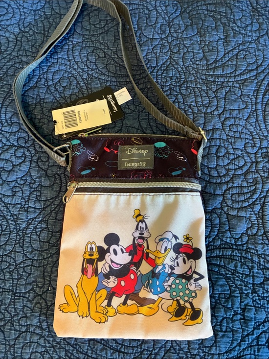 Loungefly Handbags - Loungefly Disney Classic Fab 5 Passport Crossbody Bag NWT